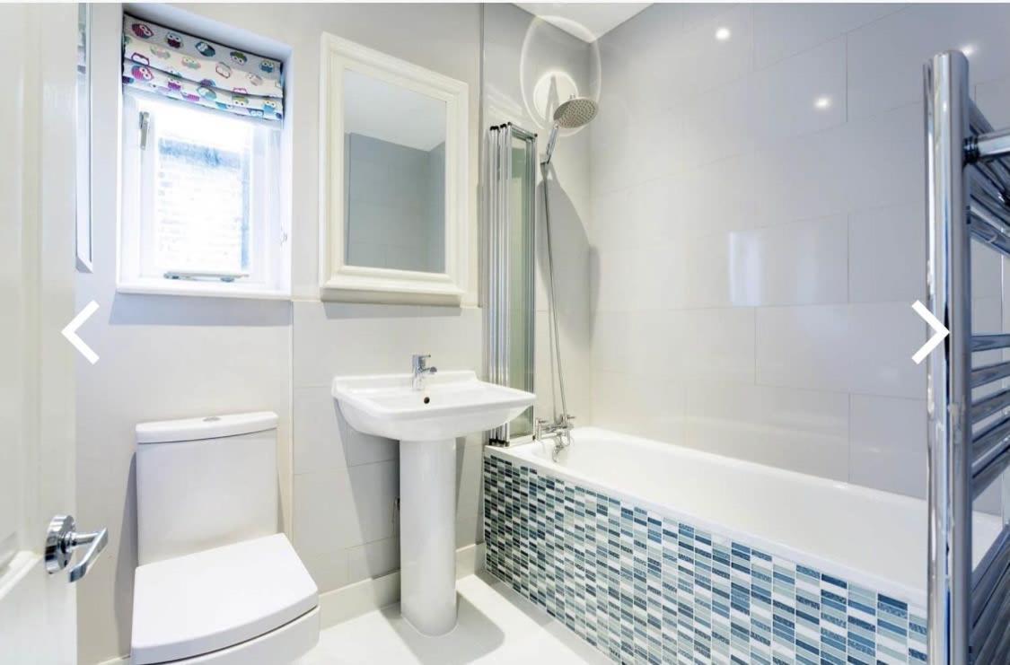 Fulham, - Stylish 5 Bedroom House * Londra